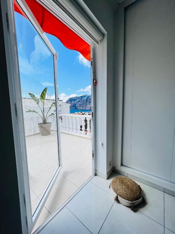 Luxury Penthouse With Breathtaking Views And Huge Private Terraces Apartment Пуерто де Сантяго Екстериор снимка